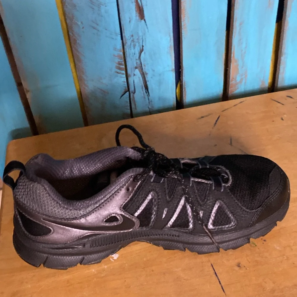 Nike Alvord 10 men’s trail running shoes size 7.5 black gray 516864-001